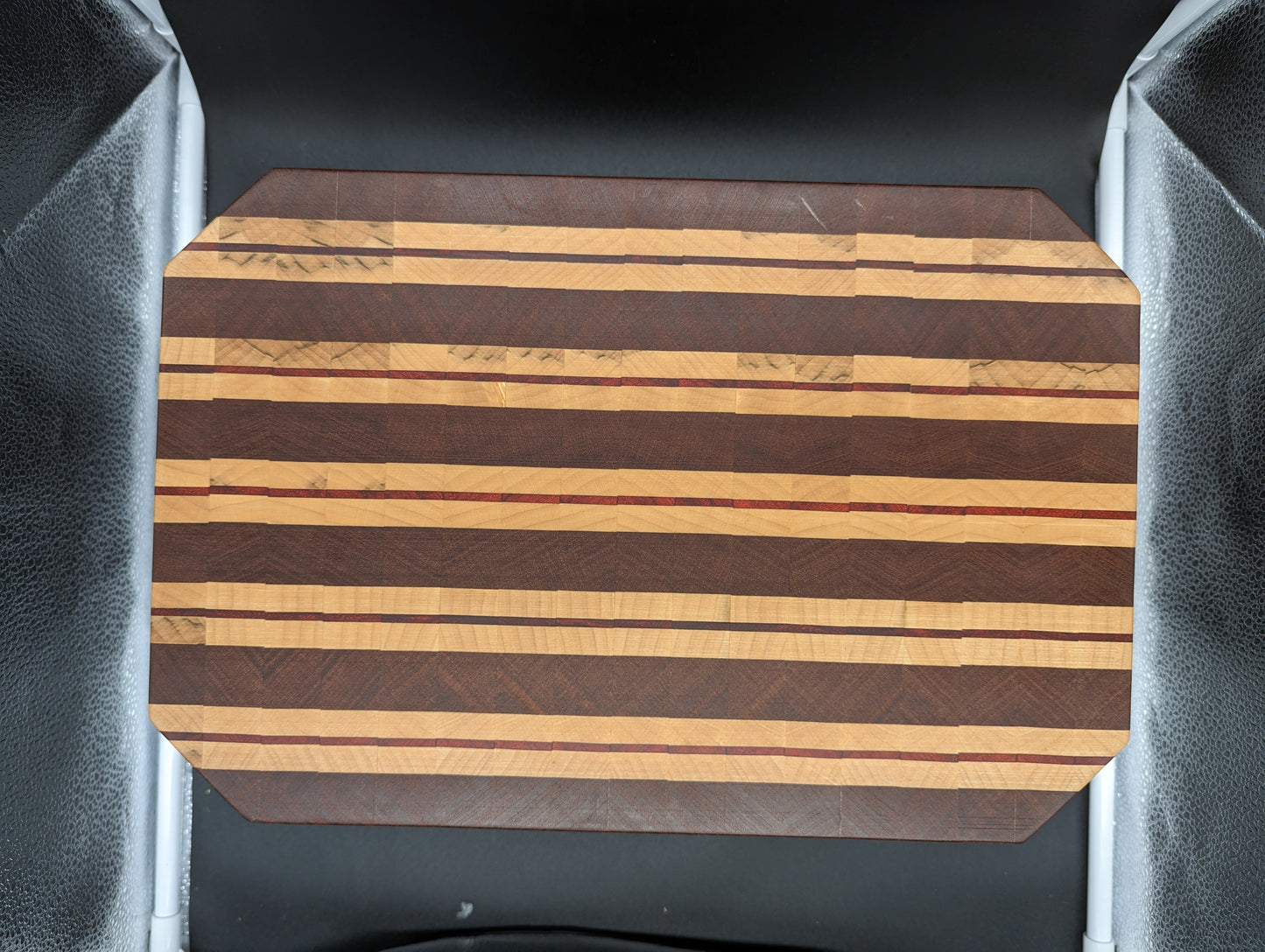 End grain cutting board